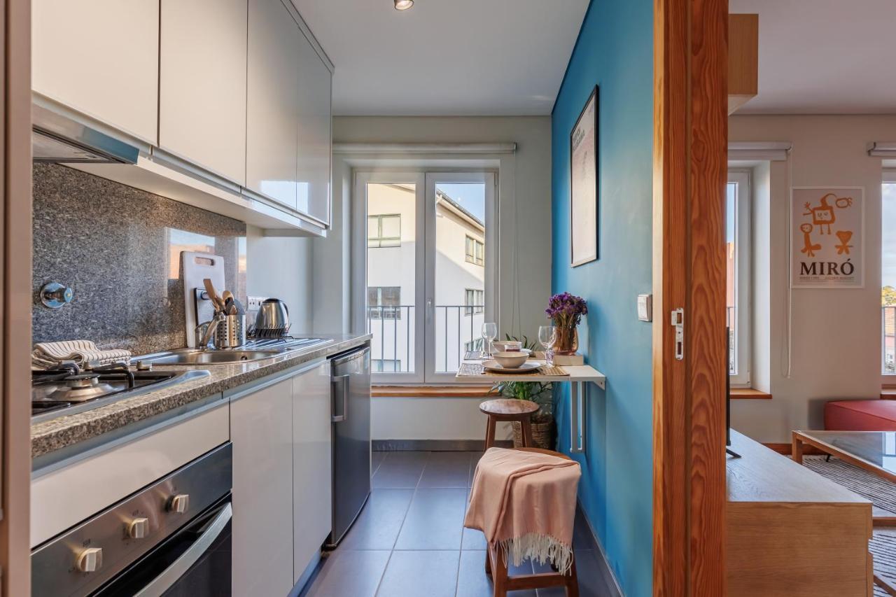 A Pop Of Color By Lovelystay Porto Luaran gambar