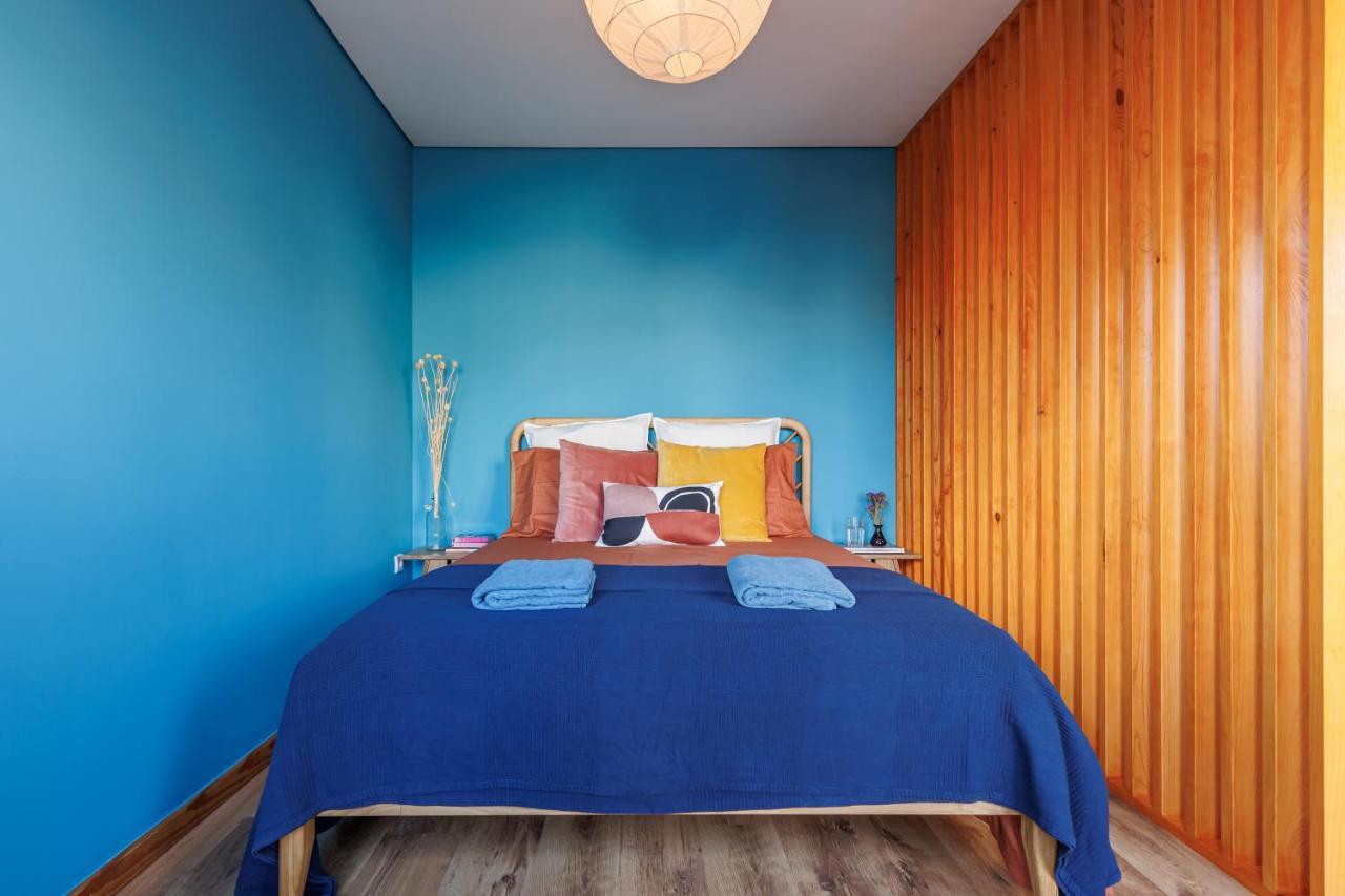 A Pop Of Color By Lovelystay Porto Luaran gambar