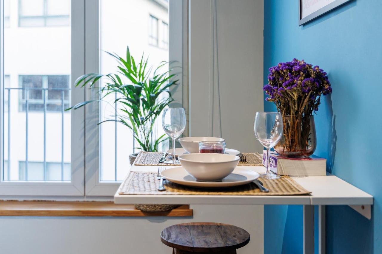 A Pop Of Color By Lovelystay Porto Luaran gambar