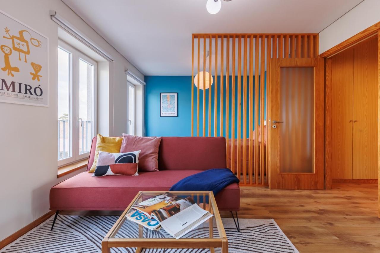 A Pop Of Color By Lovelystay Porto Luaran gambar